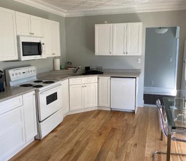 Lower Woods Harbour House | Breakwater Lodge