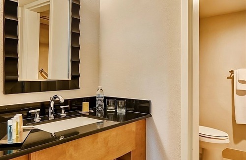 Berkeley Hotel | Breath of Fresh Air! Balcony, Pets Allowed, Swimming Pool, Near Union Square