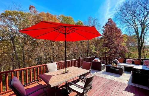 Logan Cabin | Breath of Heaven Cabin, Hocking Hills-Pond, New Hot Tub, Pets, Secluded, Deck!