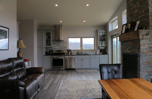 Twin Lakes House | Breath Taking Views