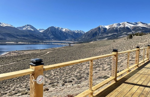 Twin Lakes House | Breath Taking Views
