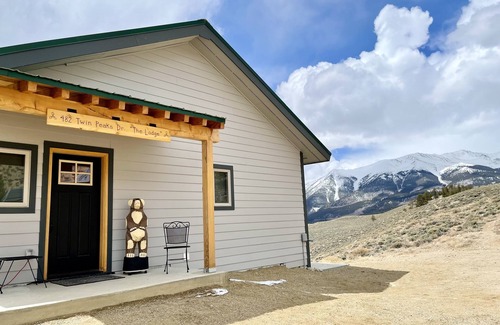 Twin Lakes House | Breath Taking Views