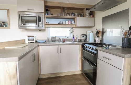 Happisburgh Cottage | Breathing Space