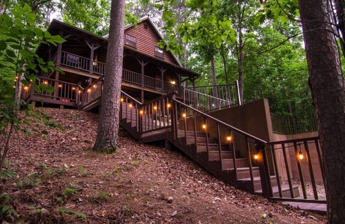 Broken Bow Cabin | Breathless: Sleeps 10, HOT TUB, Pet friendly, Wifi, Fireplace, in the forest!
