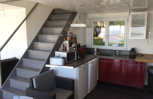 Meschers-sur-Gironde Apartment | Breathtaking sea view house with quiet terrace
