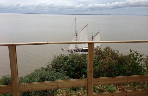 Meschers-sur-Gironde Apartment | Breathtaking sea view house with quiet terrace