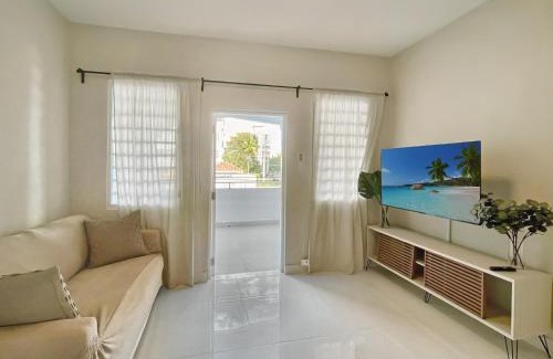 Parque Apartment | Breathtaking 3-Br Beachside Apt
