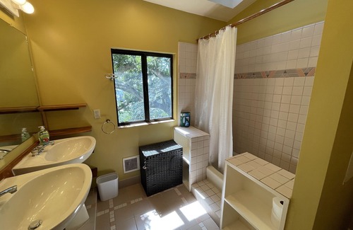 Berkeley House | Breathtaking bay views - next to UC Berkeley!