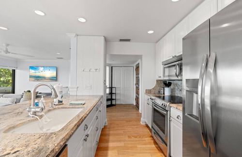 Siesta Key Condo | Breathtaking Beach Views - 3bed on Siesta!