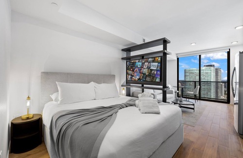Downtown Miami Apartment | Breathtaking City & Bay Views at Downtown Miami