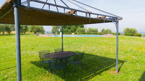 Lonato del Garda Apartment | breathtaking lake view and pool, Prato Verde