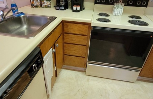 Gatlinburg - Pigeon Forge Condo | Breathtaking Mtn Views. Indoor pool