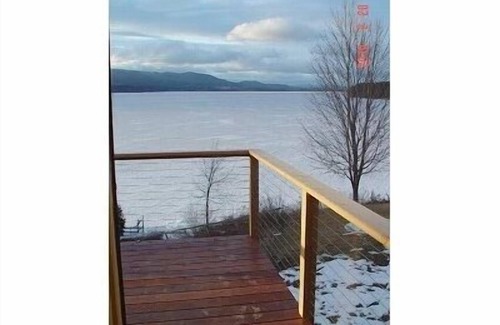 Moriah Center House | Breathtaking New Premier Lake Champlain Waterfront Beach,Foliage,Ski Escape!