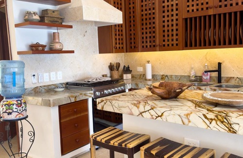 Isla Mujeres House | Breathtaking Oceanfront Home! 4 Bedrooms, 4.5 Bathrooms. OCEAN FRONT POOL