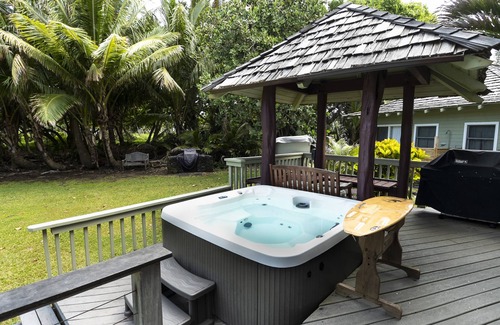 Hana House | Breathtaking Oceanfront Location, Gorgeous Views, Stroll to Hamoa Beach, Hot Tub