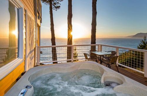 Shelter Cove Apartment | Breathtaking Oceanview! by OceanviewHotTubs Oceanfront! Shelter Cove CA Tesla EV station