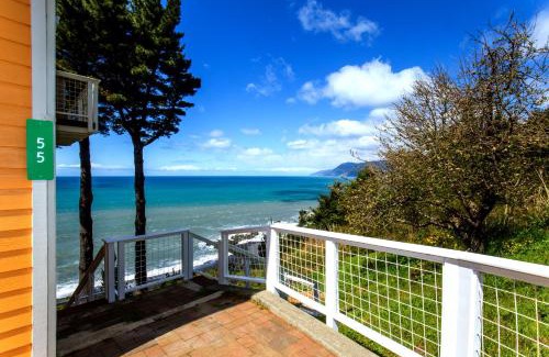 Shelter Cove Apartment | Breathtaking Oceanview! by OceanviewHotTubs Oceanfront! Shelter Cove CA Tesla EV station