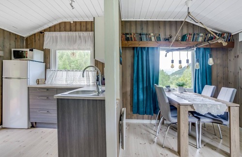 Balsfjord Cabin | Breathtaking Panoramic Views Cabin - Secluded/fire pit/ideal for aurora
