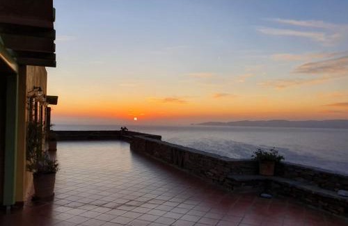 Kea House | Breathtaking seaview villa in a serene scenery