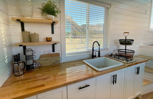 Apple Valley Apartment | Breathtaking Tiny Home with Endless Views