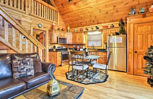 Black Bear Falls Cabin | 'Breathtaking View' Cabin w/Game Room & Hot Tub!