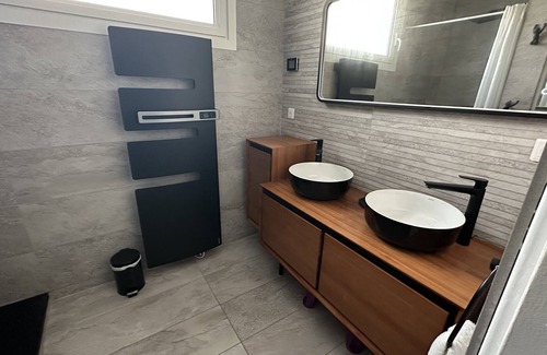 Saint-Victor Apartment | Breathtaking view of Marseille, 10min walk from the port and the beach
