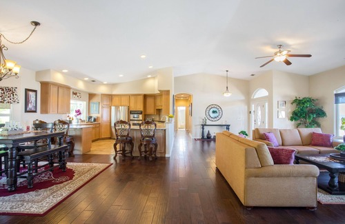 Temecula House | Breathtaking Views Overlooking the Temecula Landscape, 4 Bedroom Pool Home