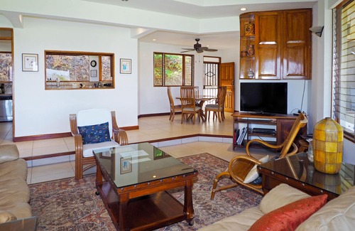 Potrero House | Breathtaking Views - Private Home - Beautifully Landscaped - Walk to the Beach