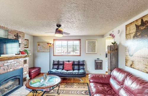 Tarryall Cabin | Breathtaking Views of South Platte River Valley