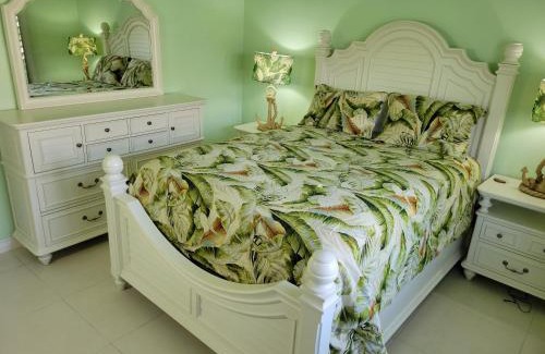 St. Ann's Bay House | Breathtaking Villa At The Crest