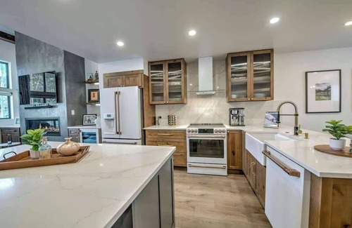 Breckenridge Ski Chalet | Breck Haven Luxury Townhome & Private Spa
