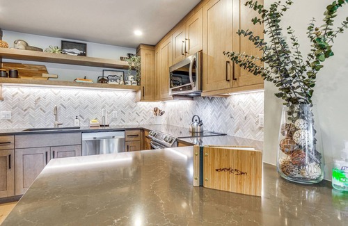 Warrior's Mark Condo | Breckenridge Condo w/Balcony & Resort Amenities