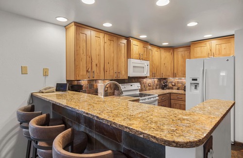 Peak 9 Condo | Breckenridge Ski In Ski Out Condo, Pool & Hot Tubs, Great Views, Walk to Town
