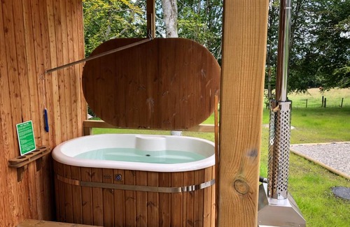 Lewiston Apartment | Breckland Lodge 2 with Hot Tub