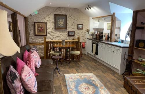 Defynnog Apartment | Brecon Boutique Breaks River Run