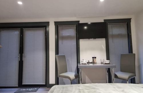 Belfast Apartment | Breda Lodge Cosy Studio Space
