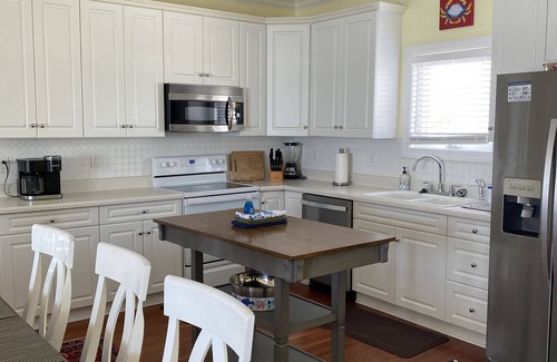 Surf City House | BreeSea, Ocean Front Family Beach Home! Beautiful Sunrise. Great Beach location!