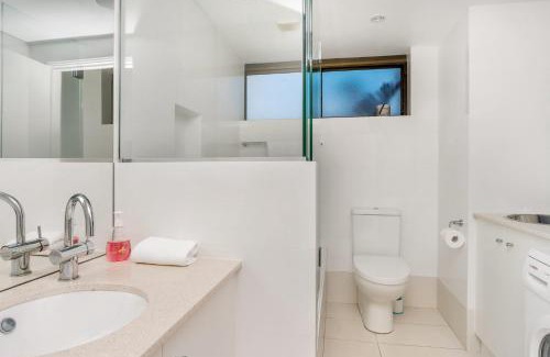Byron Bay House | Breeze@Byron 1 Clarkes Beach