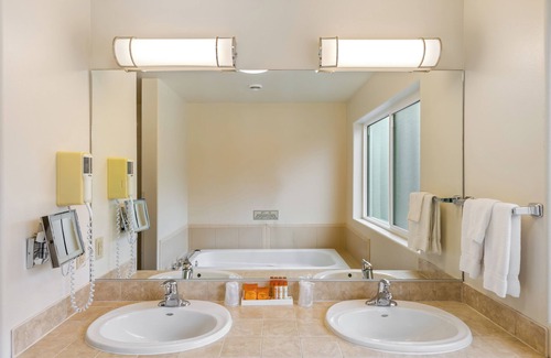 Seward Hotel | Breeze Inn