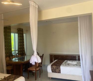 Diani Beach Bed & Breakfast | Breezebay beach road hotel Diani