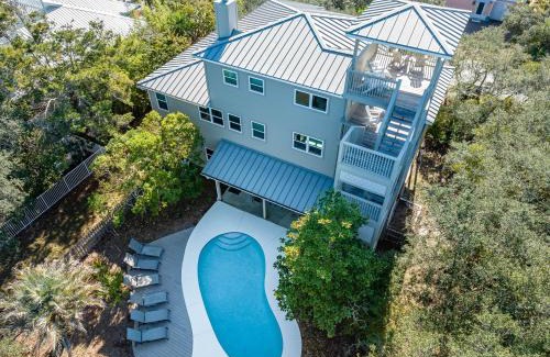 Gulf Trace House | Breezeway