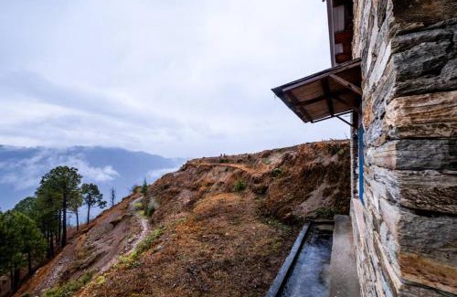 Binsar Apartment | Breezy Affair -Binsar View Boutique Room