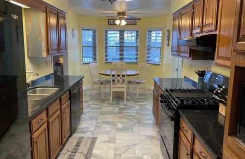 Harrison House | Breezy Beach is a cozy unique home close to it all .