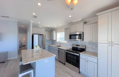 Fort Myers Beach House | Breezy Bungalow - Sun Resorts near Fort Myers Beach