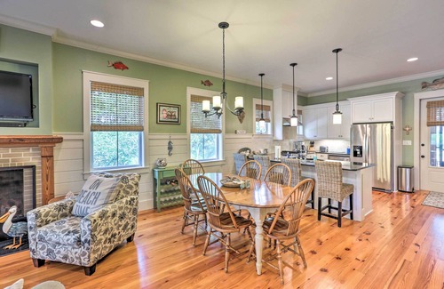 Panacea House | Breezy Home w/Grills, Pool & Beach Access!