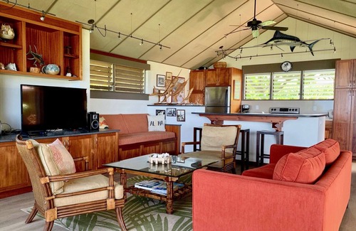 Maili House | Breezy Island Living in Private Beachfront Getaway