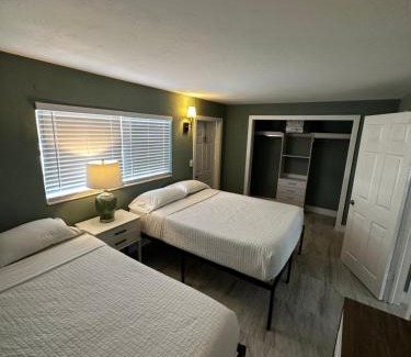 Islamorada Hotel | Breezy Palms Resort