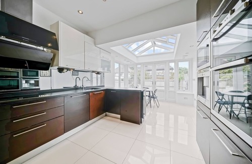 London Borough of Hounslow House | Breezy Richmond Home