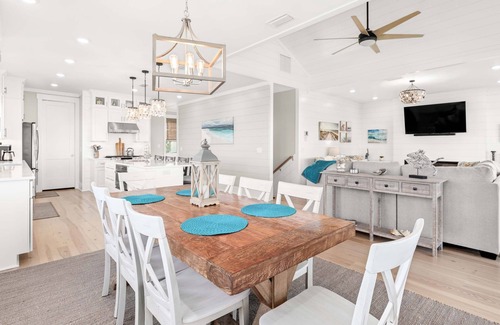 Tybee Island House | Breezy Weezy | Spacious Home & 25 Yards to the Beach + Pool!