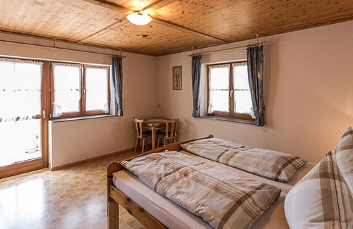 Oberharmersbach Apartment | Breigenhof - Apartment Leibgeding 100sqm - sunny location